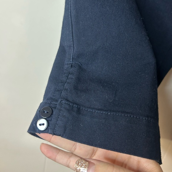 Zara Basic, size 6, navy blue, chino/bermuda shorts, long, pockets, zipper/hooks - Picture 3 of 7